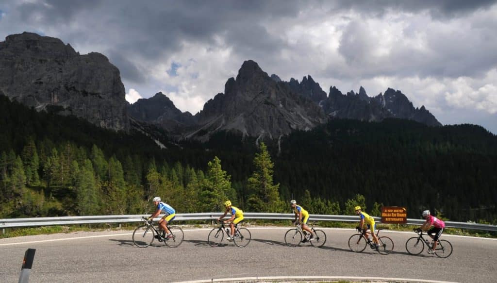 Viaje de turismo en bicicleta en Dolomitas